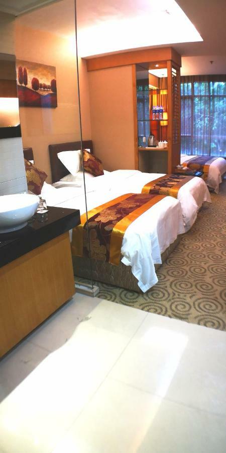 Jingdu Hotel Куанжоу Екстериор снимка